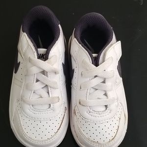 Nike Tennis Shoes